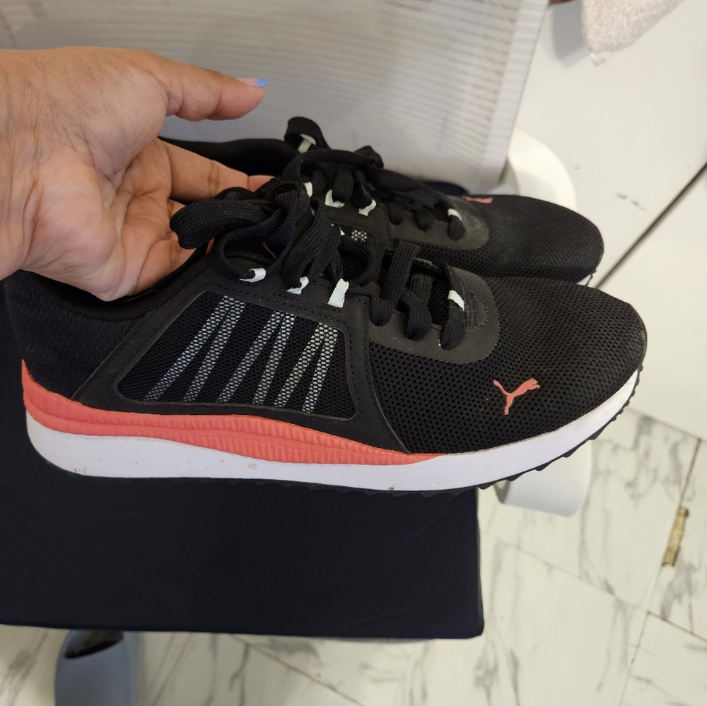 Women puma sneakers.